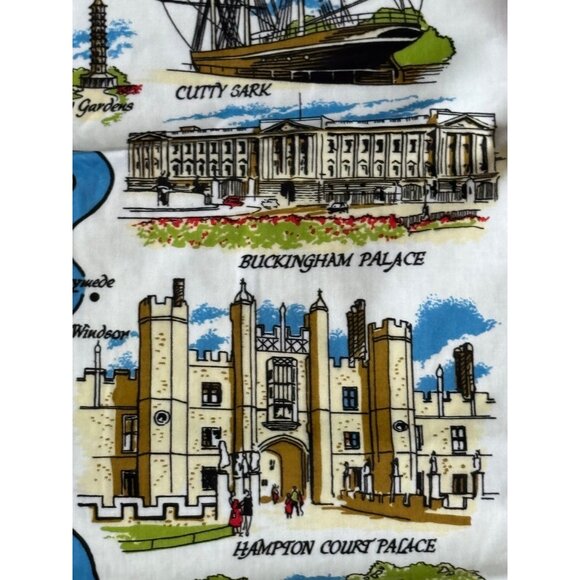 London River Thames Souvenir Apron With Iconic Landmarks Print & Adjustable Ties - Picture 3 of 9